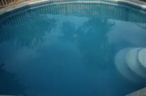 How to Clear Cloudy Swimming Pool Water